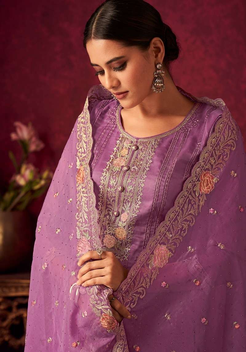 Shree Shalika Fashion Catalog Wholesaler & Exporter in Surat at