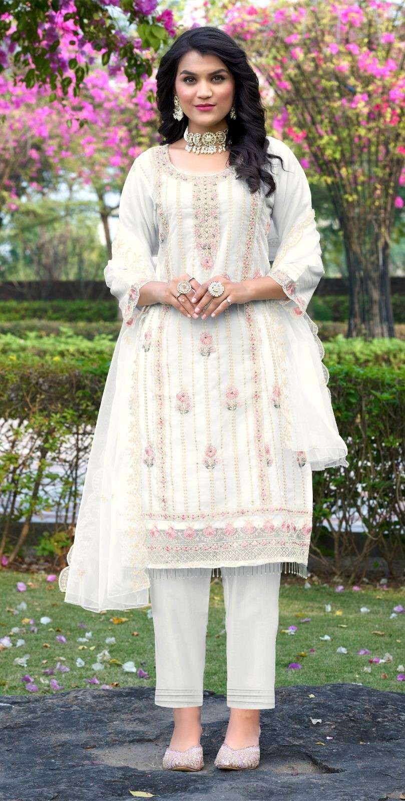 motifz 1068 colours latest function wear pakistani salwar kameez wholesale price surat gujarat