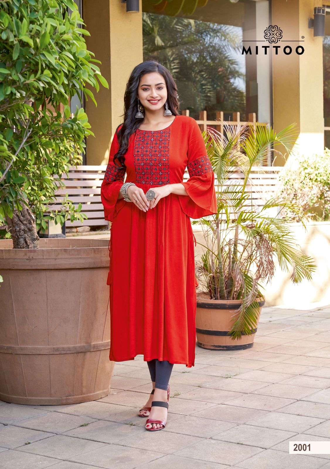 Discover the Latest Trends in Designer Kurtis Online for Women – Handloom,  Cotton, and More! - Sanskriti Cuttack