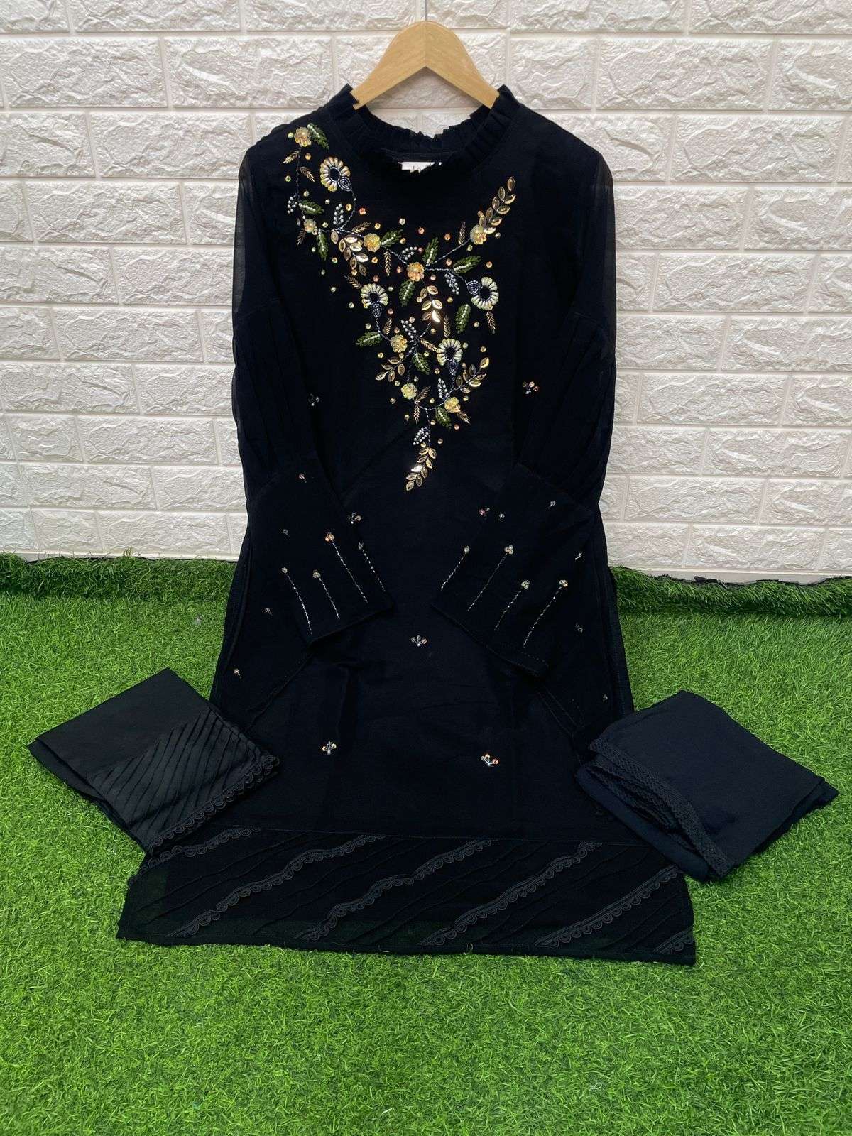 laxuria trendz 1204 georgette designer salwar suits readymade collection