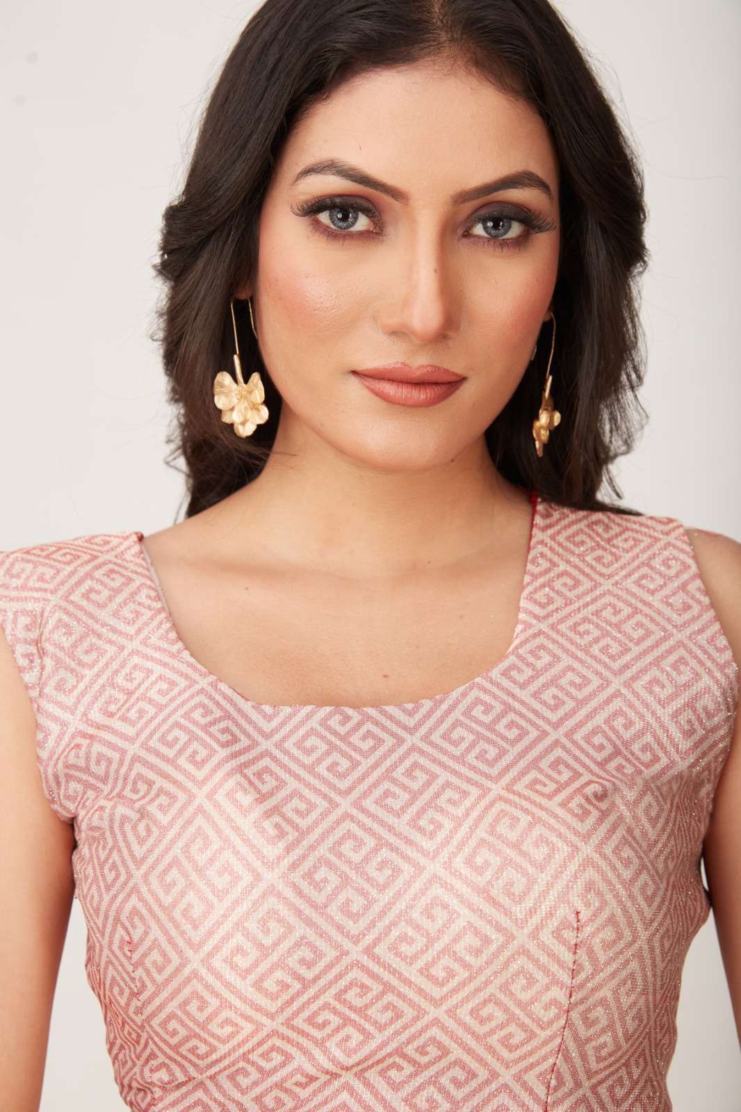 amoha trendz 101001 design readymade sarees collection wholesale price surat india