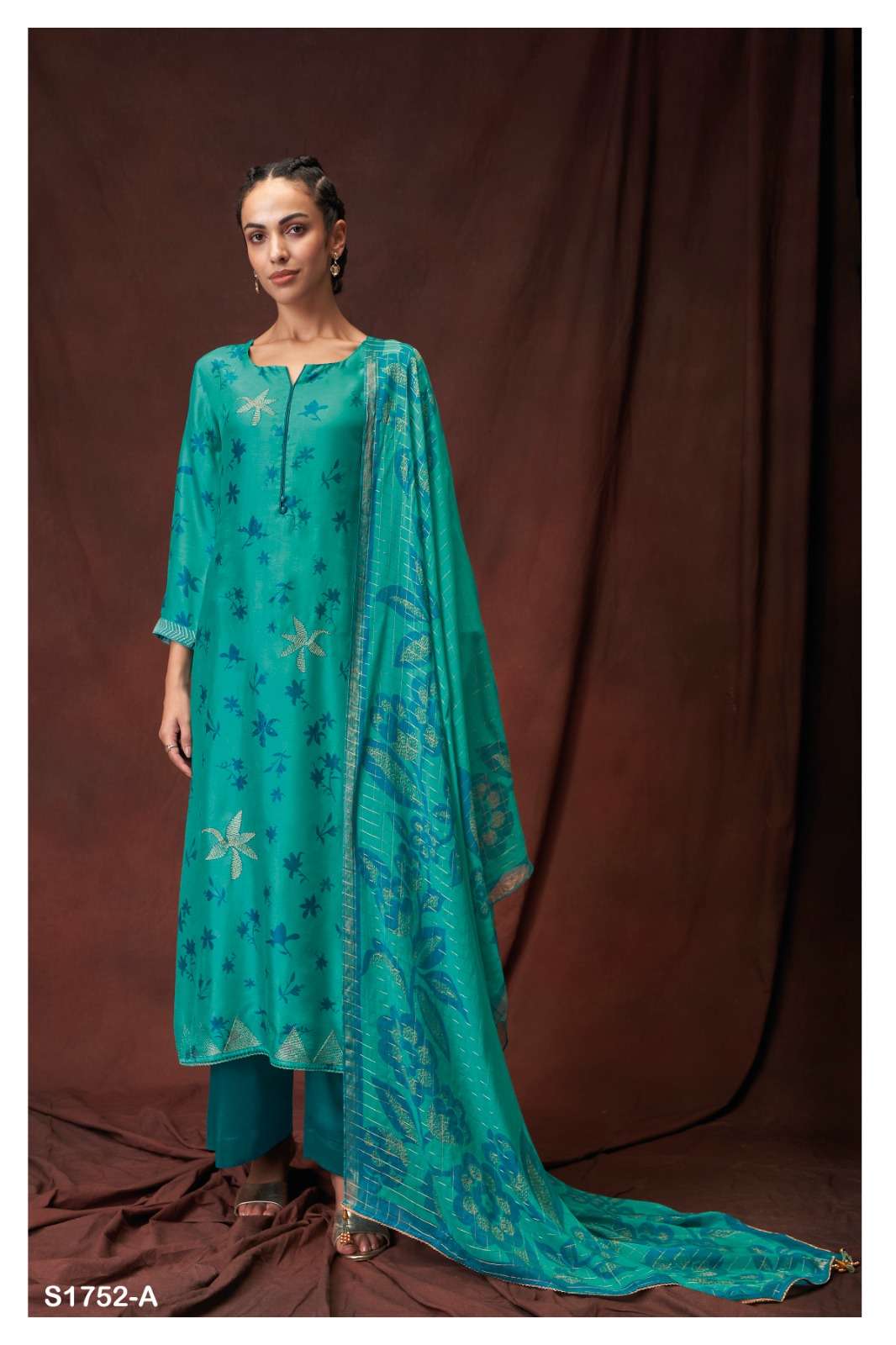ganga leonie 1752 series exclusive designer salwar kameez catalogue manufacturer surat