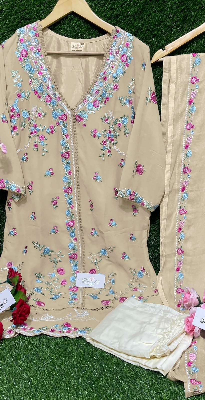 ramsha 1043 series exclusive designer pakistani salwar suits wholesaler surat