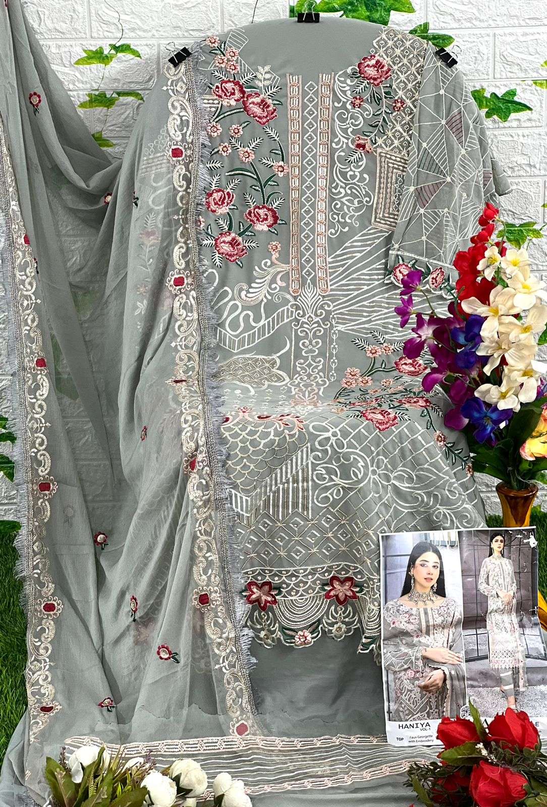 zaha hinaya vol-1 10128 series georgette designer pakistani salwar suits catalogue wholesale price surat