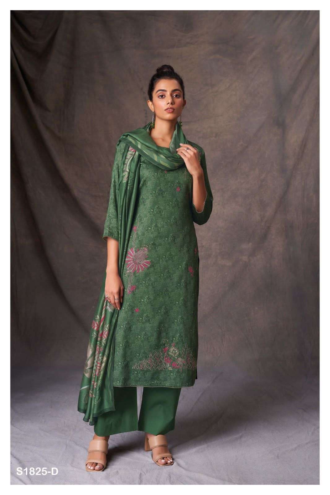 ganga delanie 1825 series exclusive designer salwar kameez catalogue wholesaler surat 