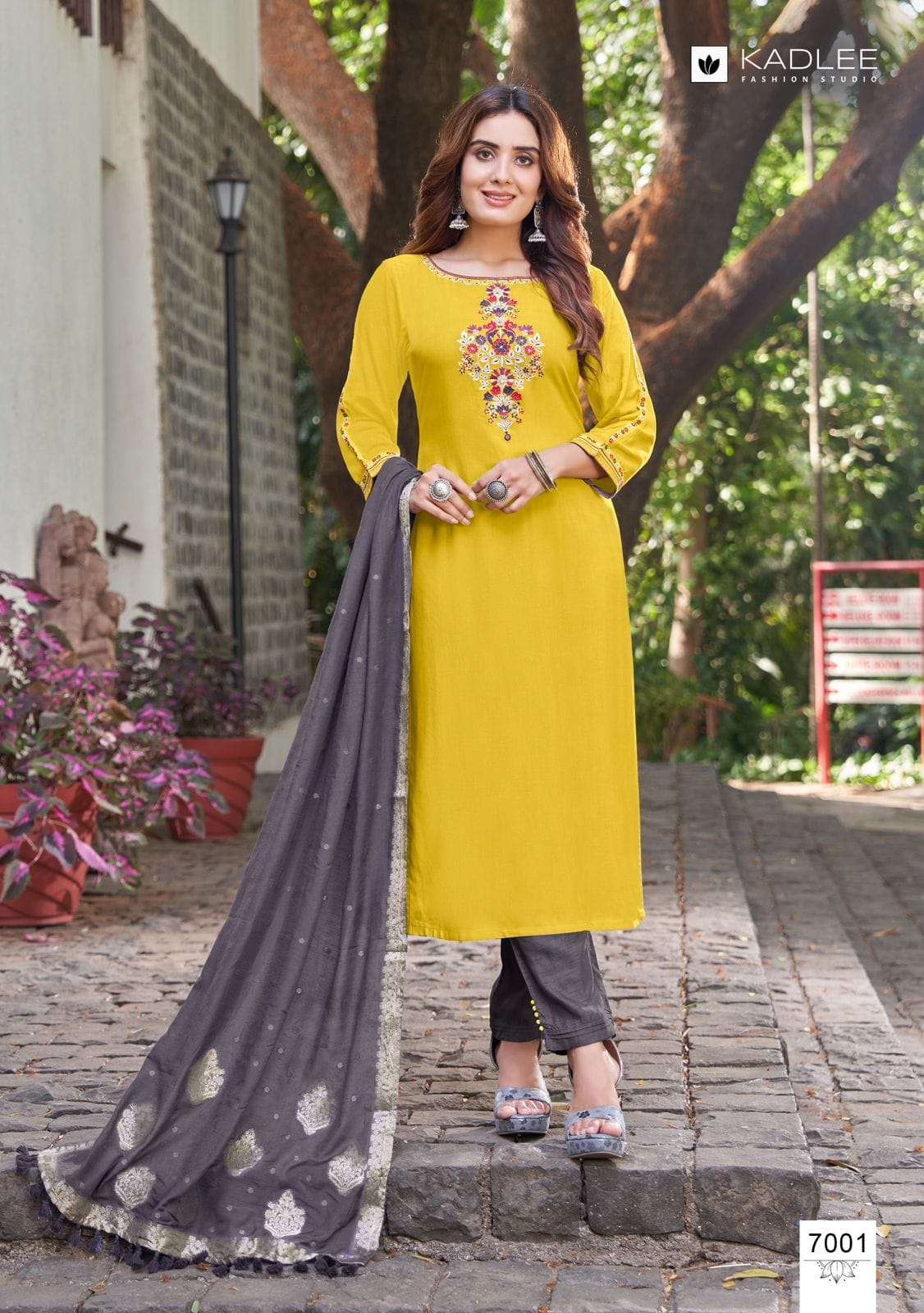kadlee sawan 7001-7006 series latest fancy designer partywear kurti wholesaler surat gujarat