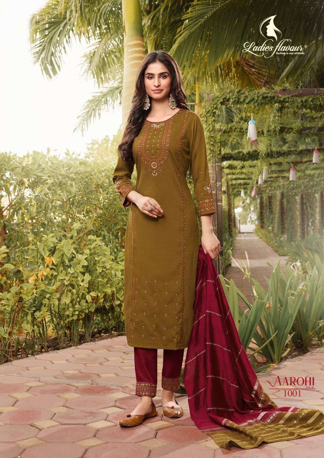ladies flavour aarohi vol-10 1001-1004 series designer latest fancy kurti set wholesaler surat gujarat