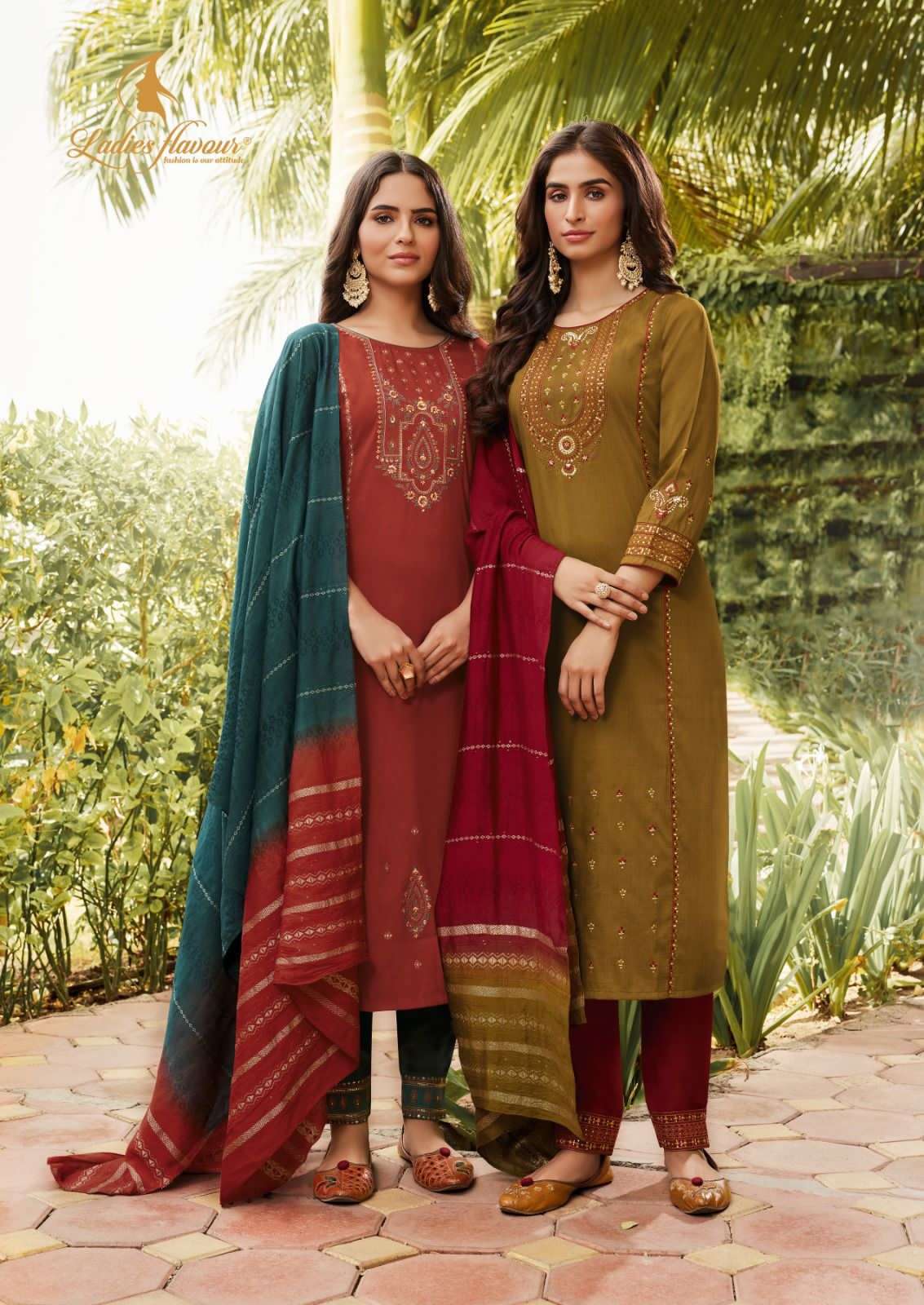 ladies flavour aarohi vol-10 1001-1004 series designer latest fancy kurti set wholesaler surat gujarat