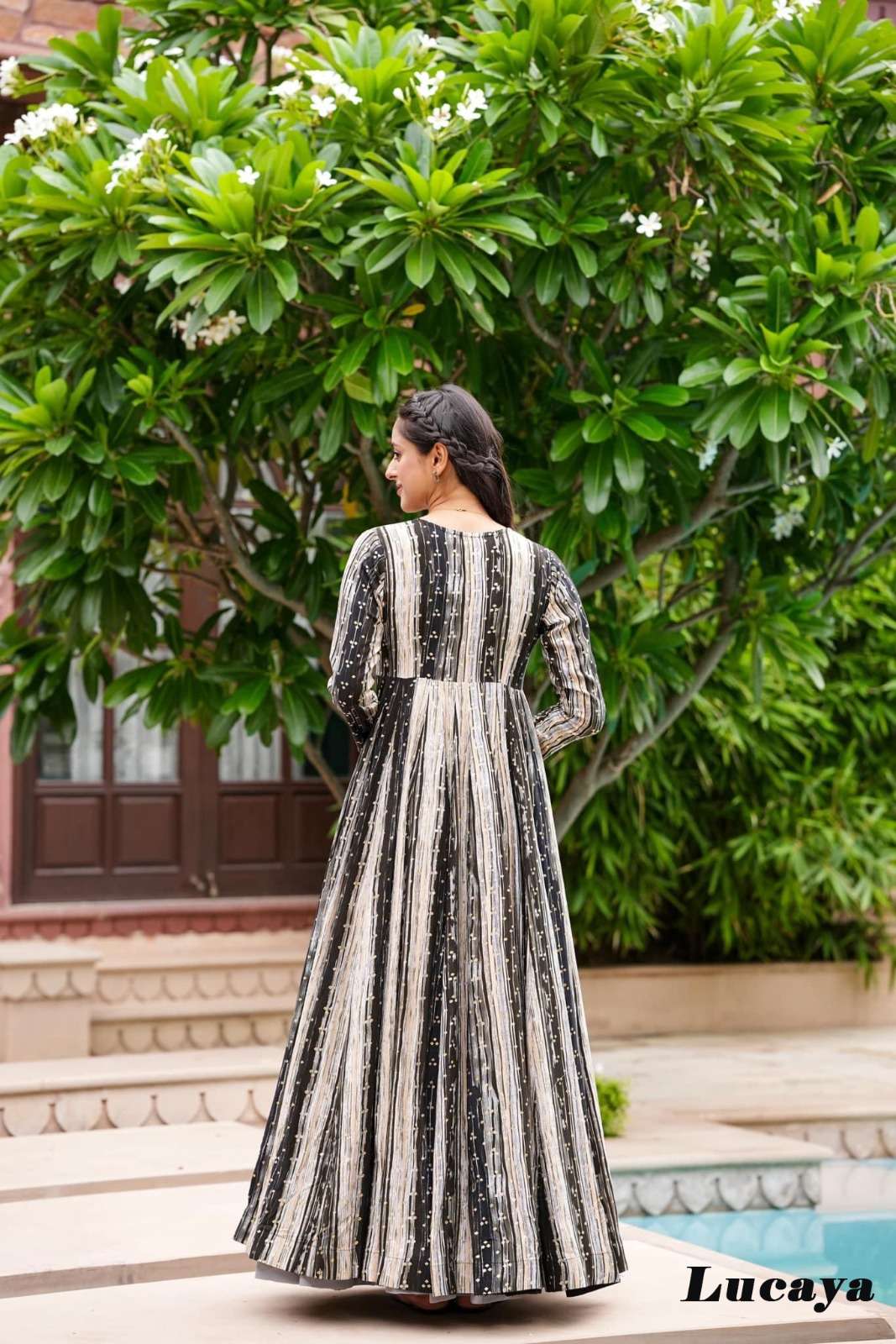 lucaya vol-11 1101-1104 series stunning 3-piece Koti Style Indo-Western Suit of printed crop top wholesale price surat gujarat
