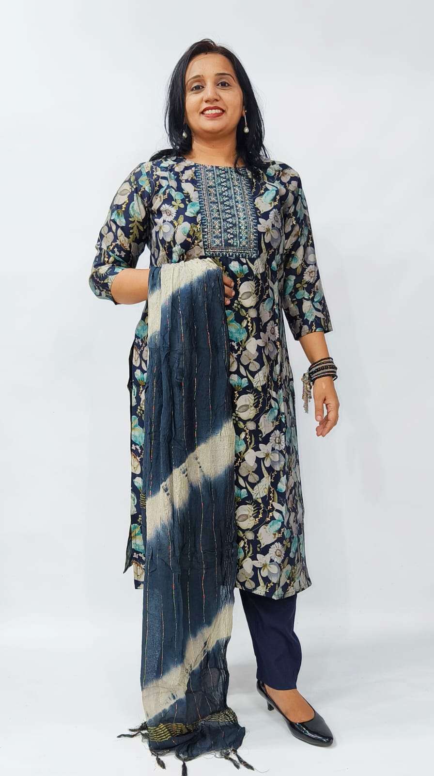 pratham fashion size set combo set designer fancy kurti set wholesaler surat gujarat