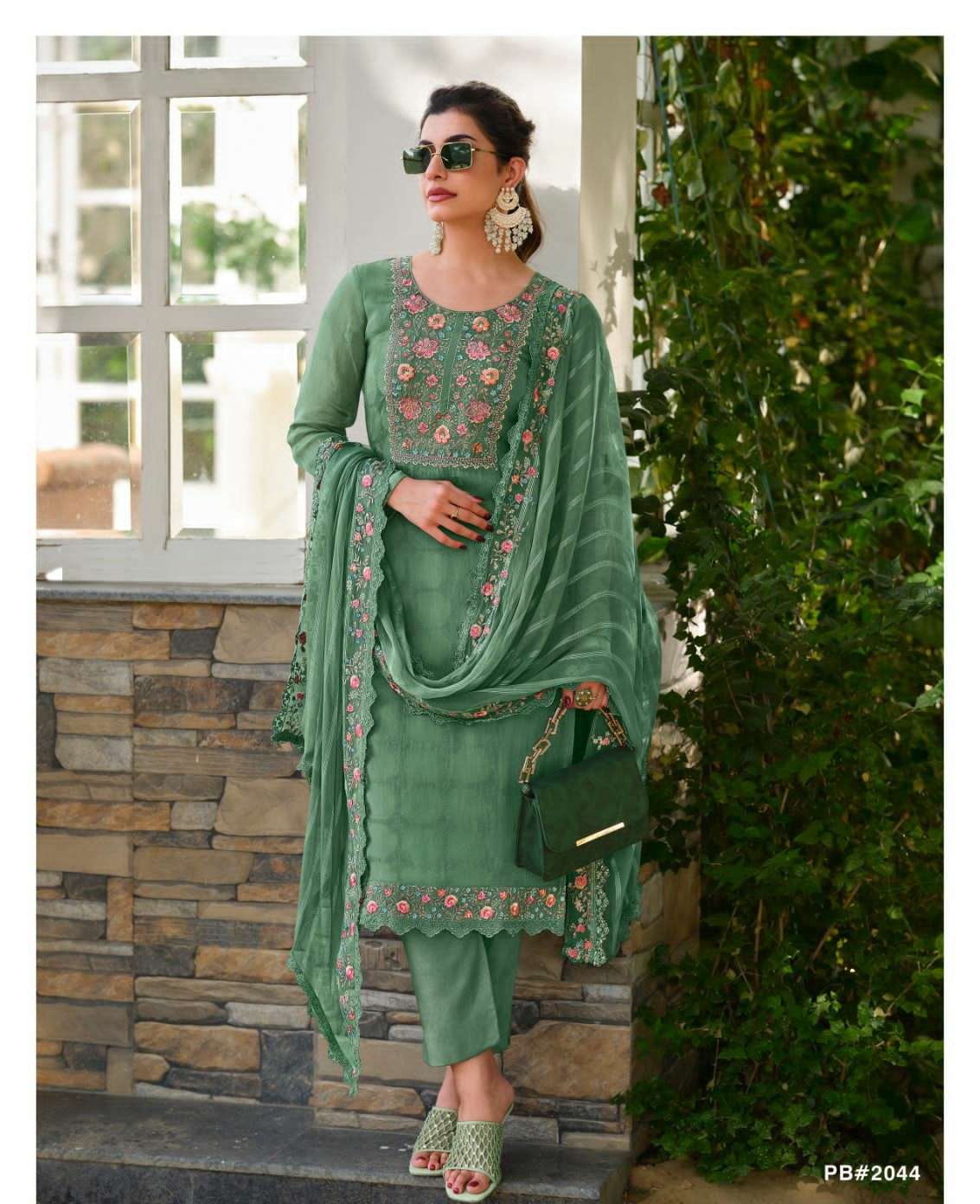 avon trendz pastel breeze 2041-2044 series latest designer organza embroidered salwar kameez wholesaler 