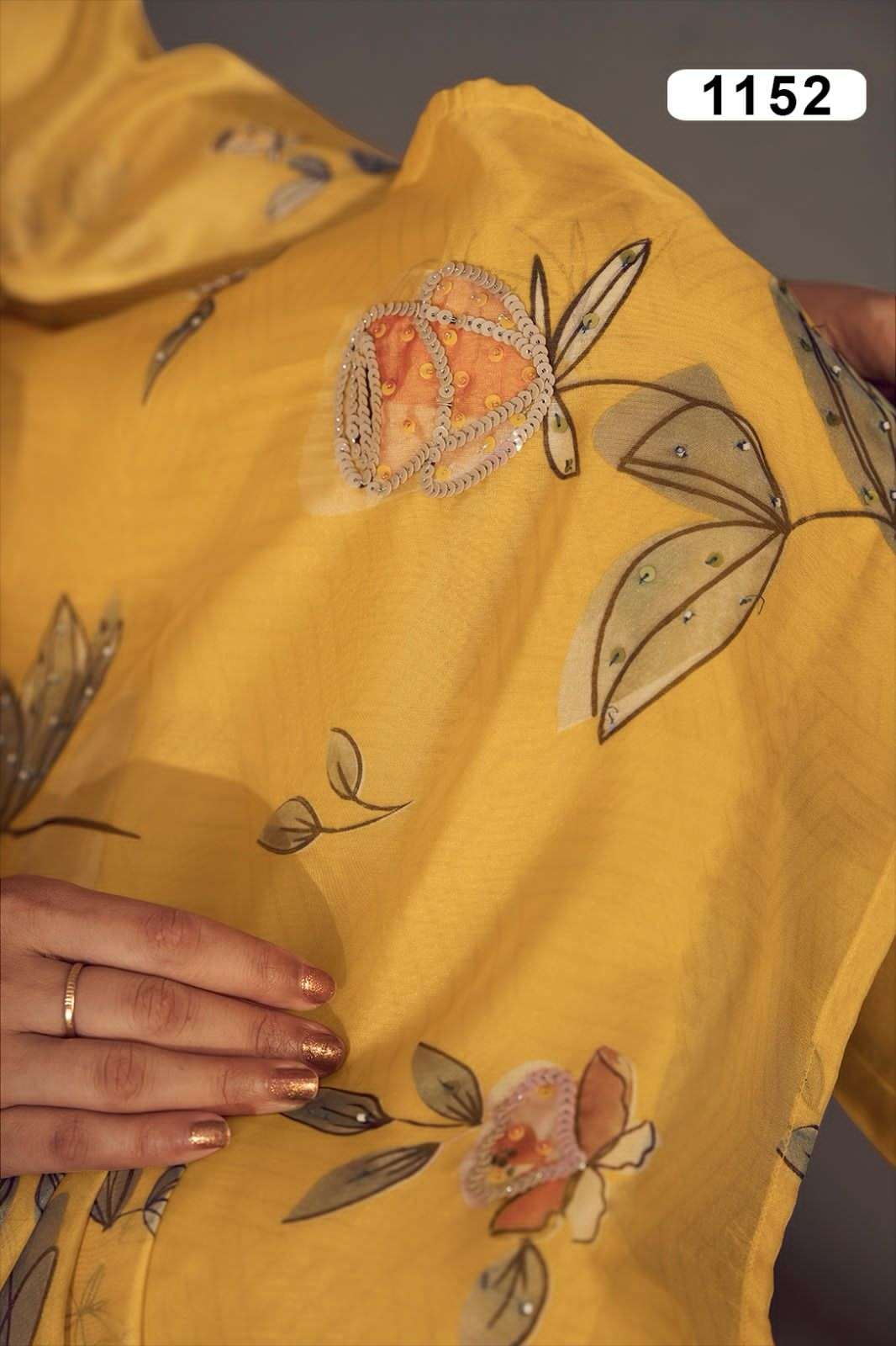 pratham fashion 1152-1155 series latest designer kurti set wholesaler surat gujarat